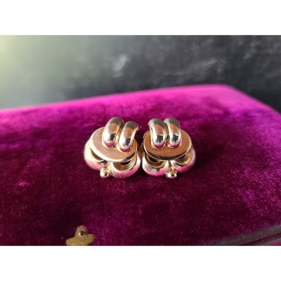 Vintage Coro Gold Tone Screwback Earrings - Picture 2 of 10